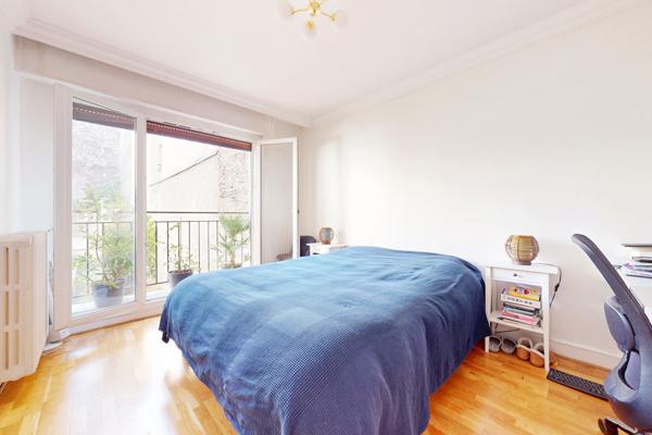 Un beau 4 pièces de 112m2 traversant sur jardin avec cave, parking et gardien