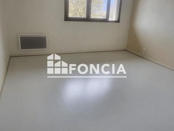 Location Maison 5 pièces 105.72 m² - 134 RUE VICTOR HUGO Crolles 38920