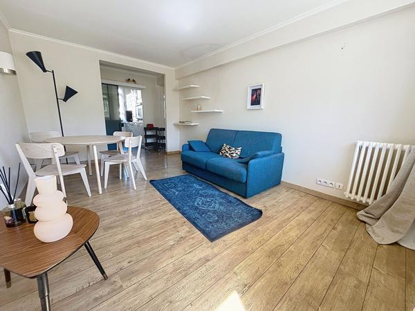 Issy Les Moulineaux-La Ferme 3 pièces 56m2 balcon traversant