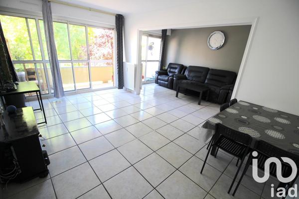 Appartement 5 pièces de 87 m² à Évry (91000)