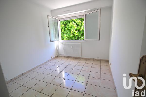 Appartement 5 pièces de 87 m² à Évry (91000)