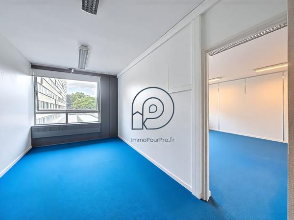 Bureaux composé de 2 espaces à Croix Grands boulevards