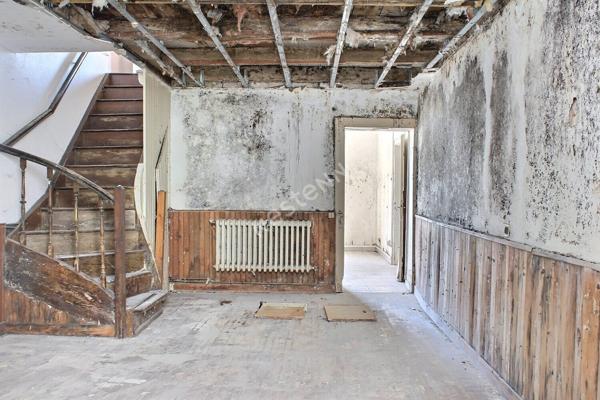 Beau potentiel - Maison - A rénover - Jardin - Dieue Sur Meuse