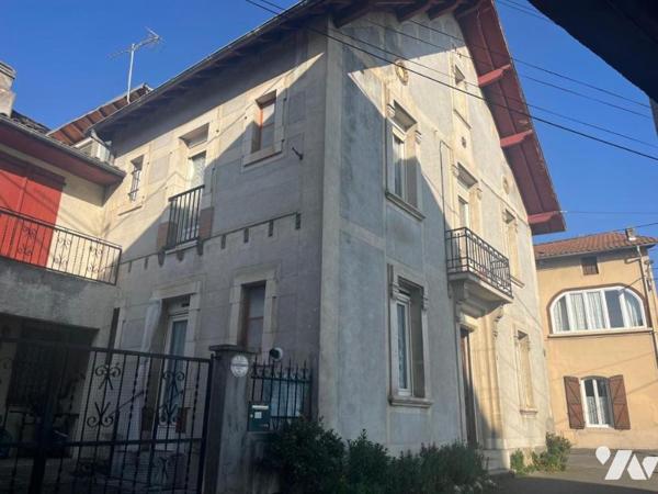 MAISON DE VILLE AVEC DEPENDANCE