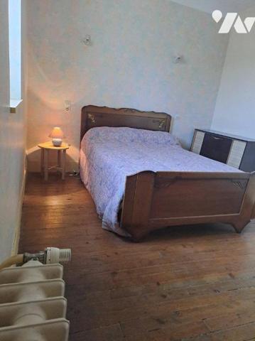 MAISON DE VILLE AVEC DEPENDANCE