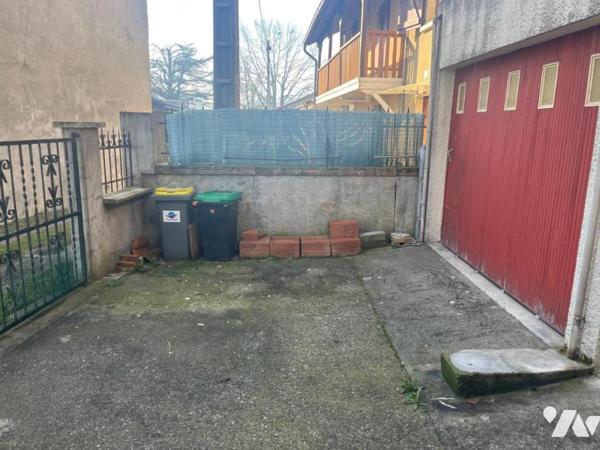 MAISON DE VILLE AVEC DEPENDANCE