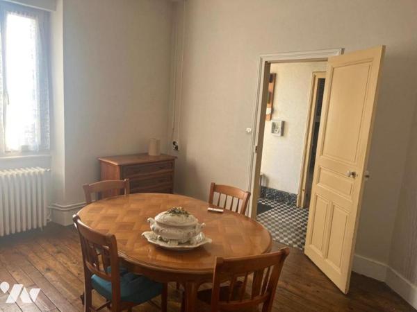 MAISON DE VILLE AVEC DEPENDANCE