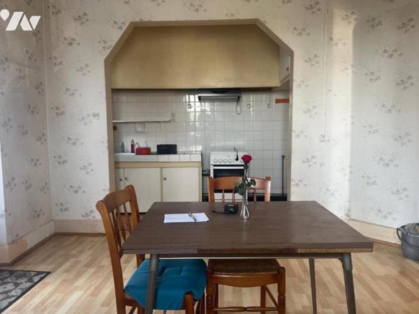 MAISON DE VILLE AVEC DEPENDANCE