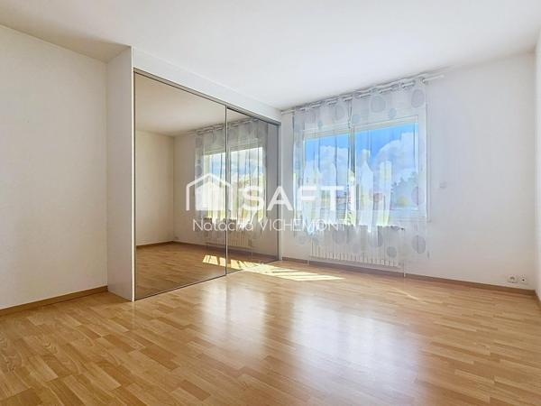 A deux pas de l'ocean, maison atypique de 217m²,5 grandes chambres, piscine et vue sur les marais: une maison aux multiples possibilités