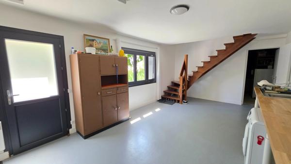 AUX PORTES DE LIMOGES OUEST SUPERBE MAISON ENTIEREMENT RENOVEE AVEC PISCINE ET POOL HOUSE