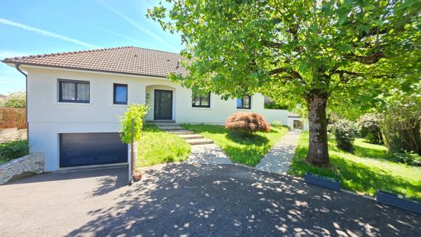 AUX PORTES DE LIMOGES OUEST SUPERBE MAISON ENTIEREMENT RENOVEE AVEC PISCINE ET POOL HOUSE