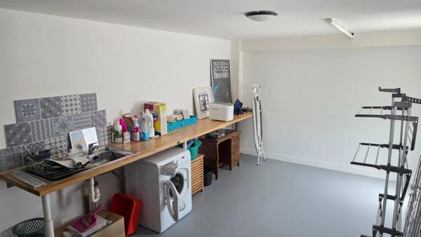 AUX PORTES DE LIMOGES OUEST SUPERBE MAISON ENTIEREMENT RENOVEE AVEC PISCINE ET POOL HOUSE
