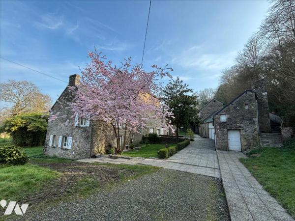 GRANDE MAISON A RENOVER