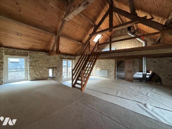 GRANDE MAISON A RENOVER