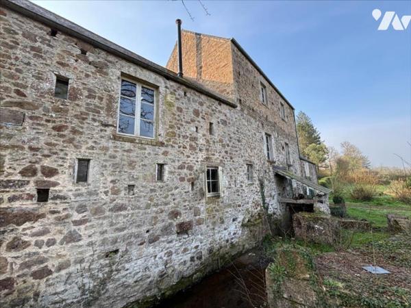 GRANDE MAISON A RENOVER