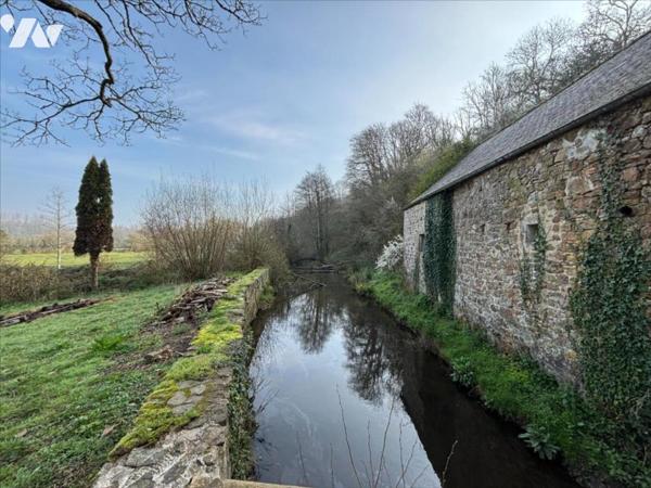 GRANDE MAISON A RENOVER
