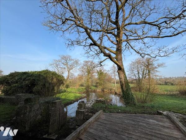 GRANDE MAISON A RENOVER