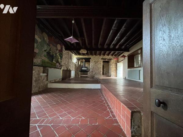 GRANDE MAISON A RENOVER