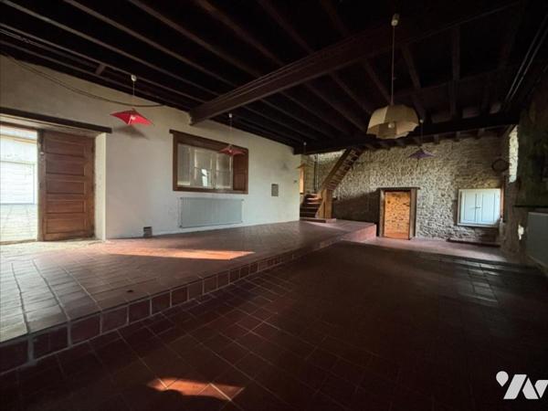 GRANDE MAISON A RENOVER