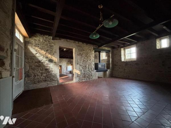 GRANDE MAISON A RENOVER