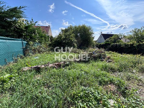 Terrain constructible viabilisé VILLABÉ 527 m2