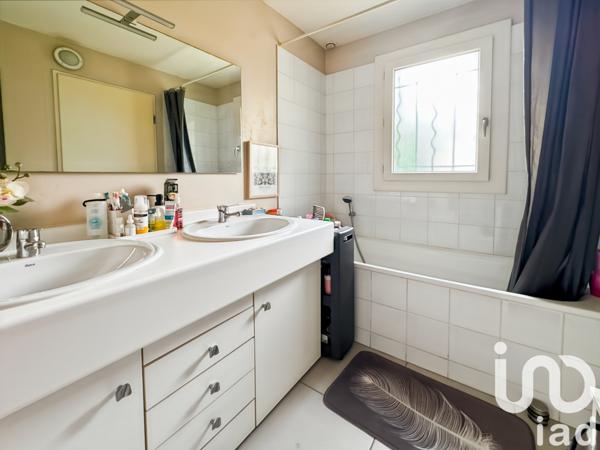 Maison à vendre 6 pièces 123 m² Sainte-Geneviève-des-Bois