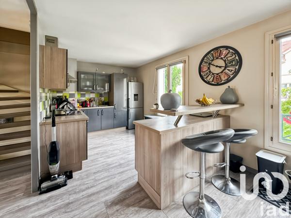 Maison à vendre 6 pièces 123 m² Sainte-Geneviève-des-Bois