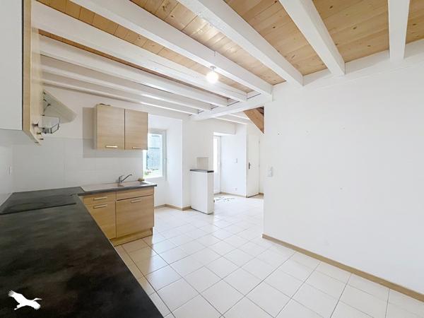 Maison 106 880 € Châteauneuf-sur-Charente 4 p 84 m² DPE C