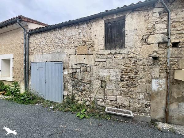 Maison 106 880 € Châteauneuf-sur-Charente 4 p 84 m² DPE C