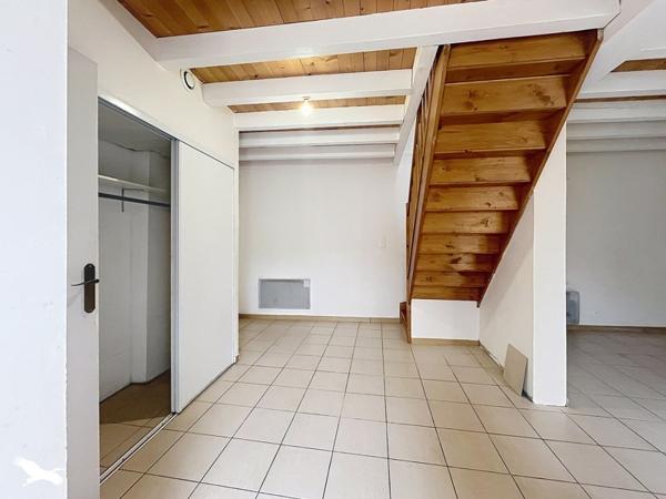 Maison 106 880 € Châteauneuf-sur-Charente 4 p 84 m² DPE C