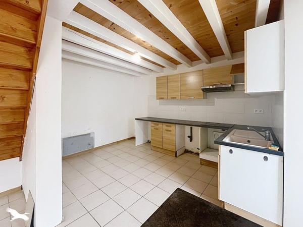 Maison 106 880 € Châteauneuf-sur-Charente 4 p 84 m² DPE C