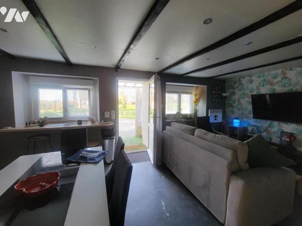 Petite maison rénovée dans hameau en campagne