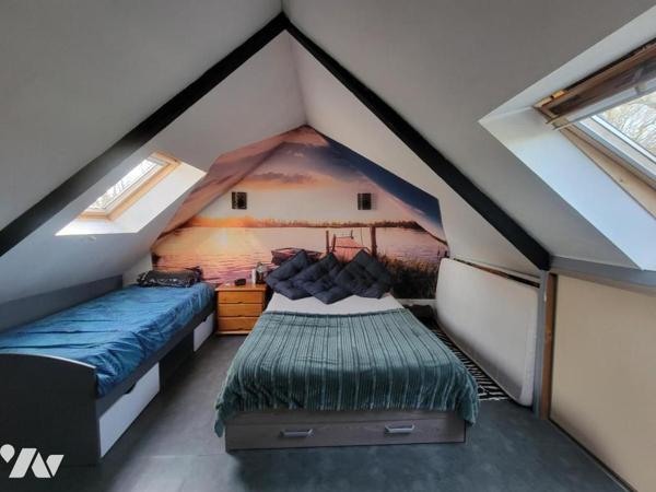 Petite maison rénovée dans hameau en campagne
