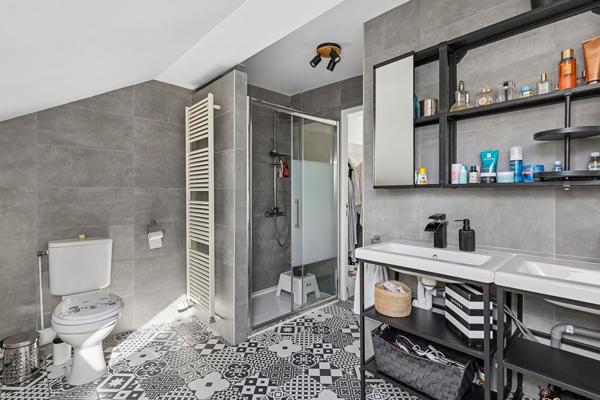Rare sur le secteur ! Maison familiale avec piscine et grand jardin