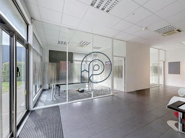 La Chapelle-d'Armentières – PA La Houssoye | Bureaux 300 m² + 14 parkings | Accès driect A25 | À vendre