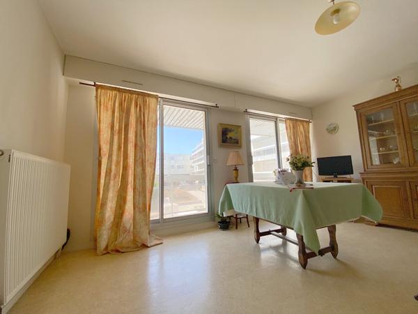 Appartement à vendre à Vannes 2 pièces 51 m² avec cave vendu loué secteur Albert 1er!