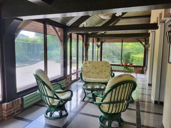 A QUELQUES MINUTES d'EPERNAY et de PIERRY - PAVILLON HAUT DE GAMME sur  1.882 m² avec TERRASSE, BASSIN, CHALET, PARKING INTERIEUR et GARAGE