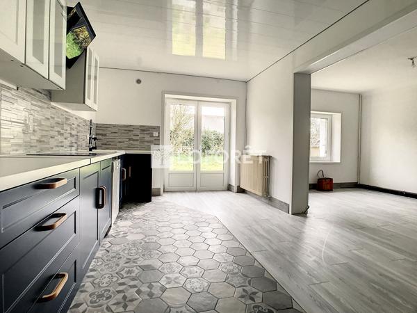 Location maison Saint-Nicolas-de-Redon - 5 pièce(s) - 103 m² - 862 € par mois