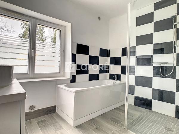 Location maison Saint-Nicolas-de-Redon - 5 pièce(s) - 103 m² - 862 € par mois