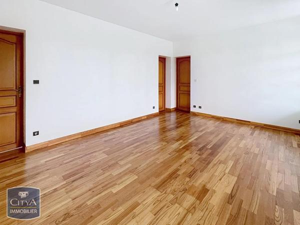 Appartement à louer 5 pièces 78.58m² Maubeuge (59600)
