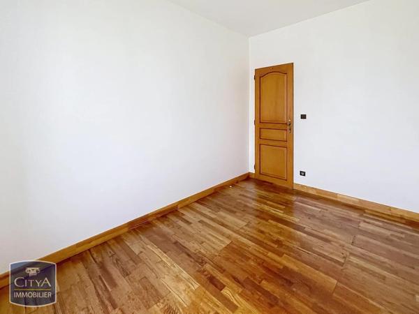 Appartement à louer 5 pièces 78.58m² Maubeuge (59600)