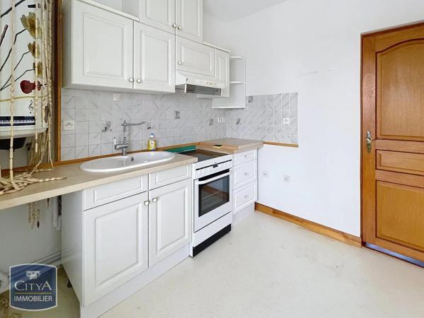 Appartement à louer 5 pièces 78.58m² Maubeuge (59600)
