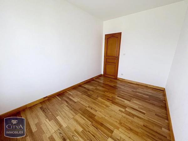 Appartement à louer 5 pièces 78.58m² Maubeuge (59600)