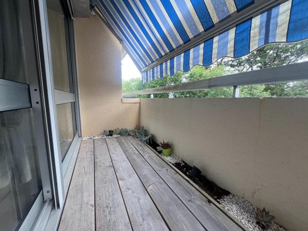appartement de 42m2 avec deux balcons et une vue dégagée