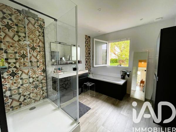 Maison à vendre 8 pièces 245 m² Sainte-Gemmes-sur-Loire