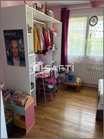 Maison de quartier avec 4 grandes chambres, jardin. Secteur beauvallon