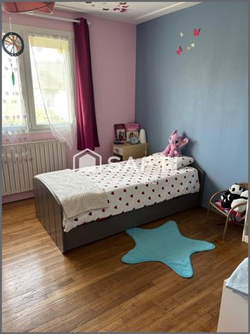 Maison de quartier avec 4 grandes chambres, jardin. Secteur beauvallon