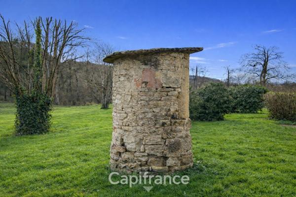 Ancienne ferme de tabac à réinventer – Maison en pierres, grange et séchoir