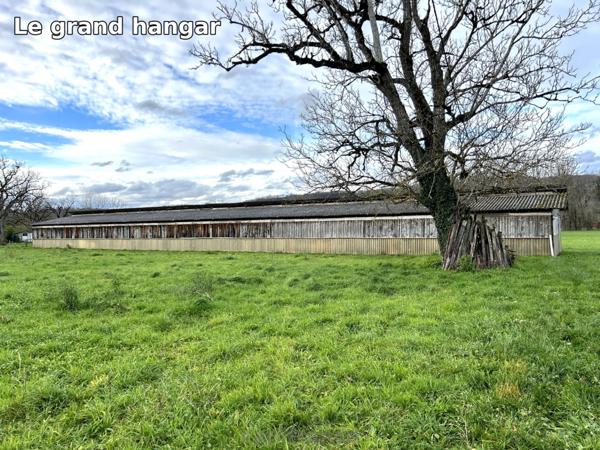 Ancienne ferme de tabac à réinventer – Maison en pierres, grange et séchoir