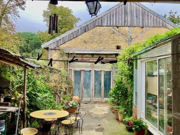 DEPENDANCE 160 M2 A RENOVER  AVEC MAISON 45m2